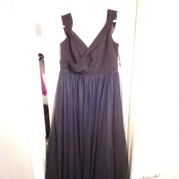 Maxi Tulle Plus Formal Dress NWT. Size 18(M) - Picture 8 of 10
